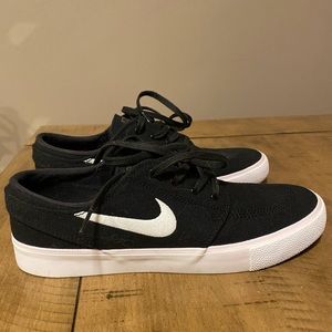 Nike SB Zoom Stefan Janoski RM Shoes